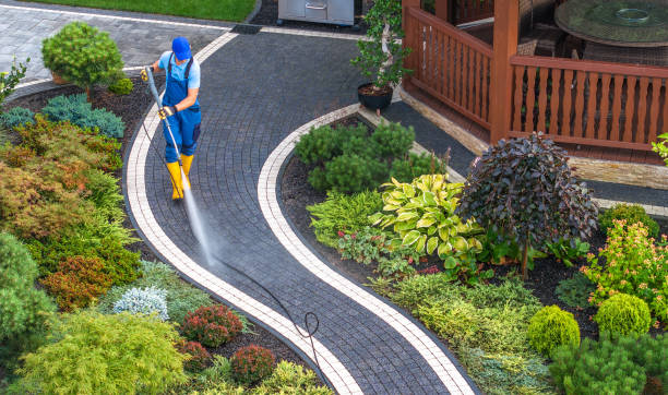 Best Garage Pressure Washing  in Refugio, TX